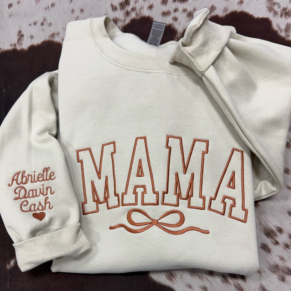 Mama embriodered crewneck